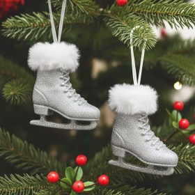 BUZ PATENİ SİMLİ DEKORATİF SÜS GÜMÜŞ 11 CM 2 Lİ BUZ PATENİ SİMLİ DEKORATİF SÜS GÜMÜŞ 11 CM 2 Lİ