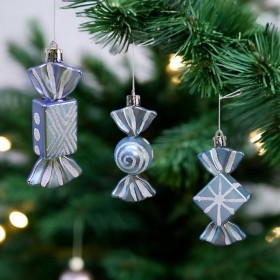 KARIŞIK SEKER ASMALİ SÜS 9CM 3LÜ SOFT MAVİ KARIŞIK SEKER ASMALİ SÜS 9CM 3LÜ SOFT MAVİ